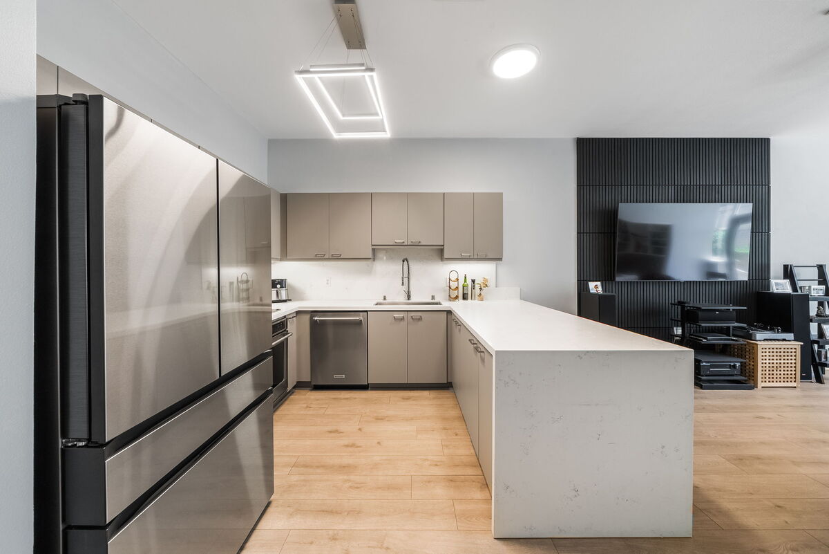 Waterfall peninsula kitchen